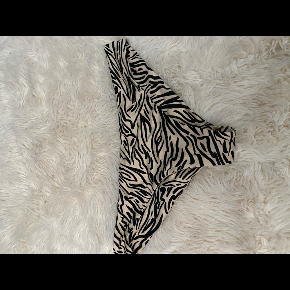 Rvca swimsuit bottoms